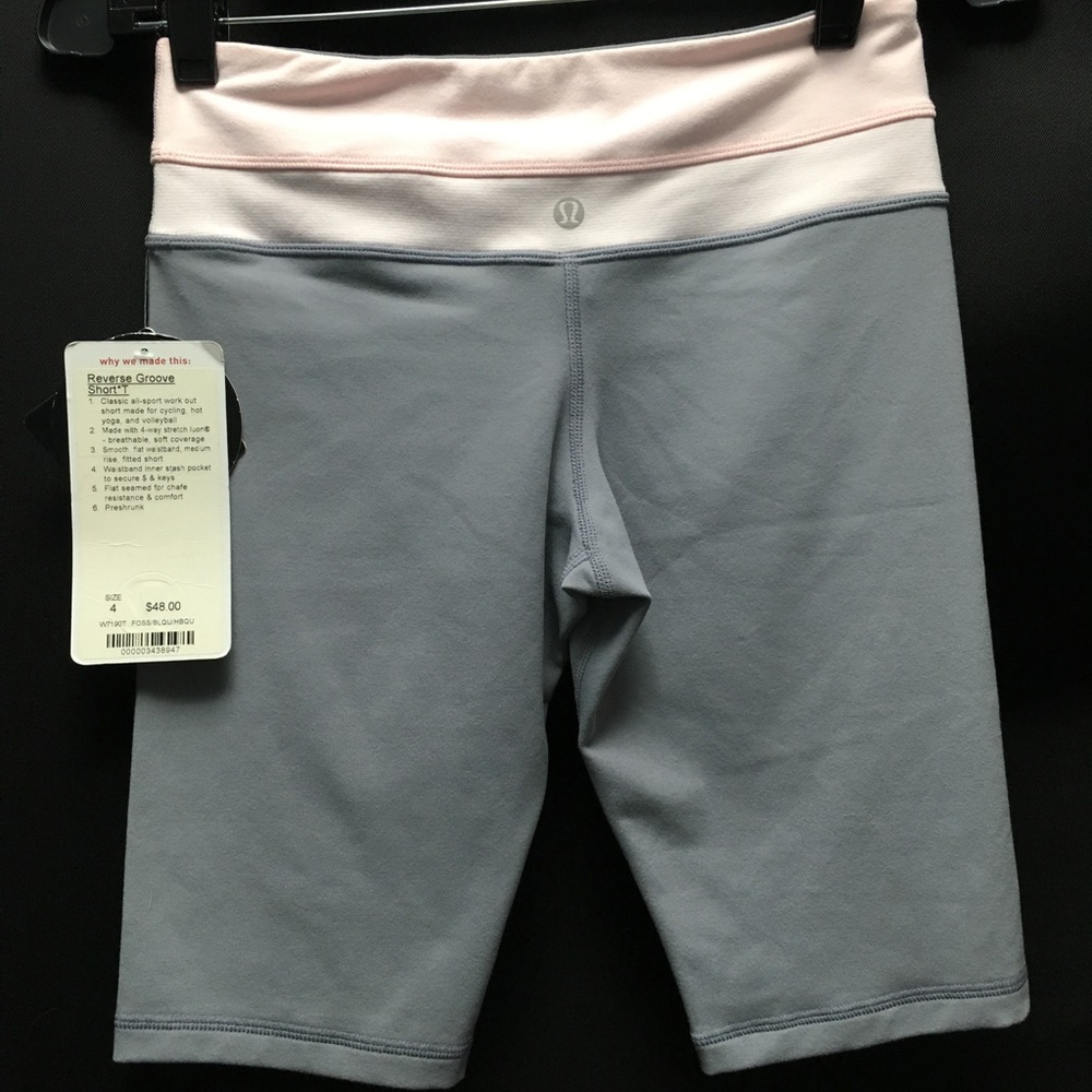 Lululemon Reverse Groove Short